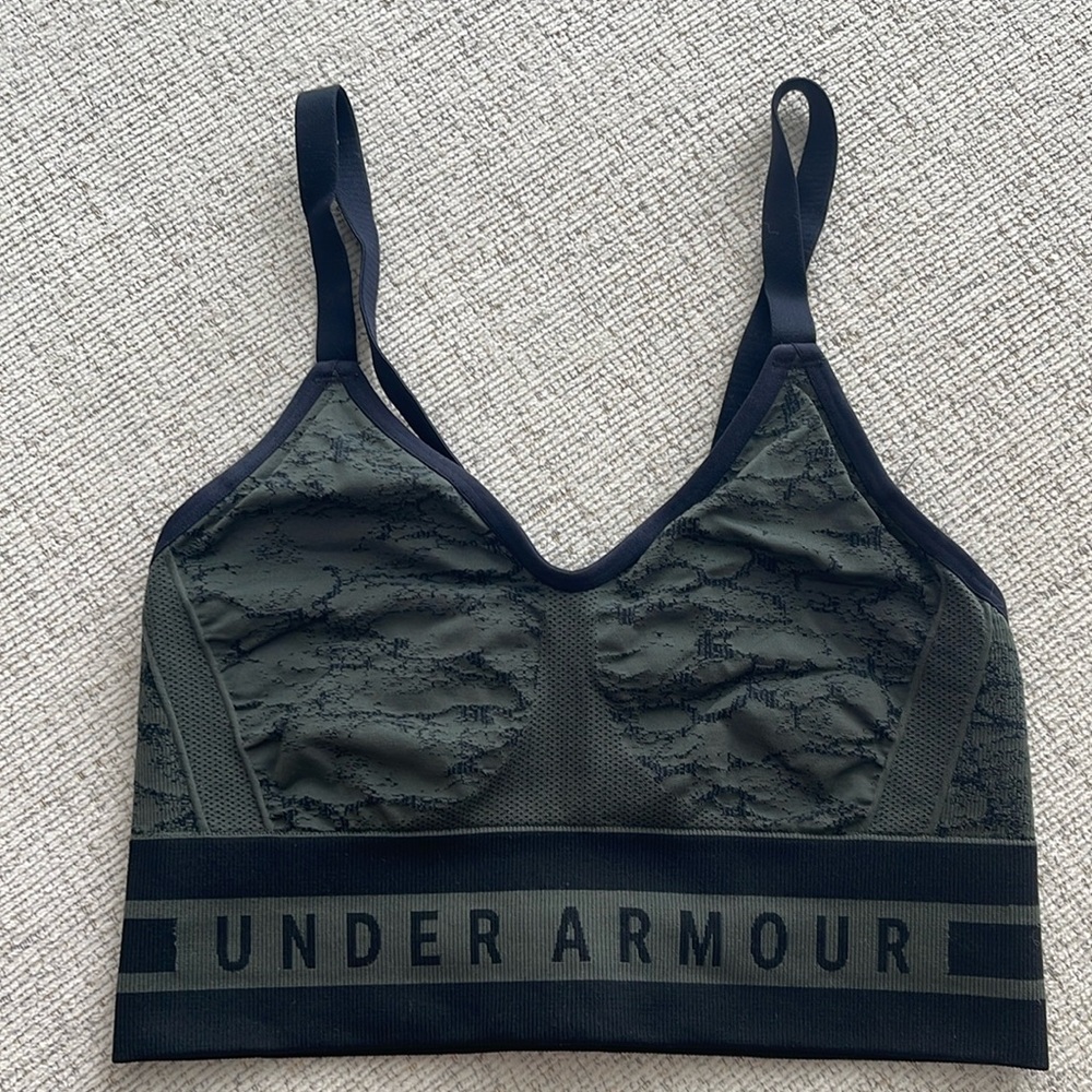 Camo Under Armour sports bra S